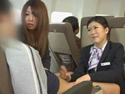 Japon Uçuş Görevlisi Düşünceli Hizmet