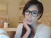 Korean Glasses kız On Webcam