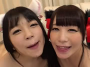Japonya Lovely kızlar Kedi Yalama
